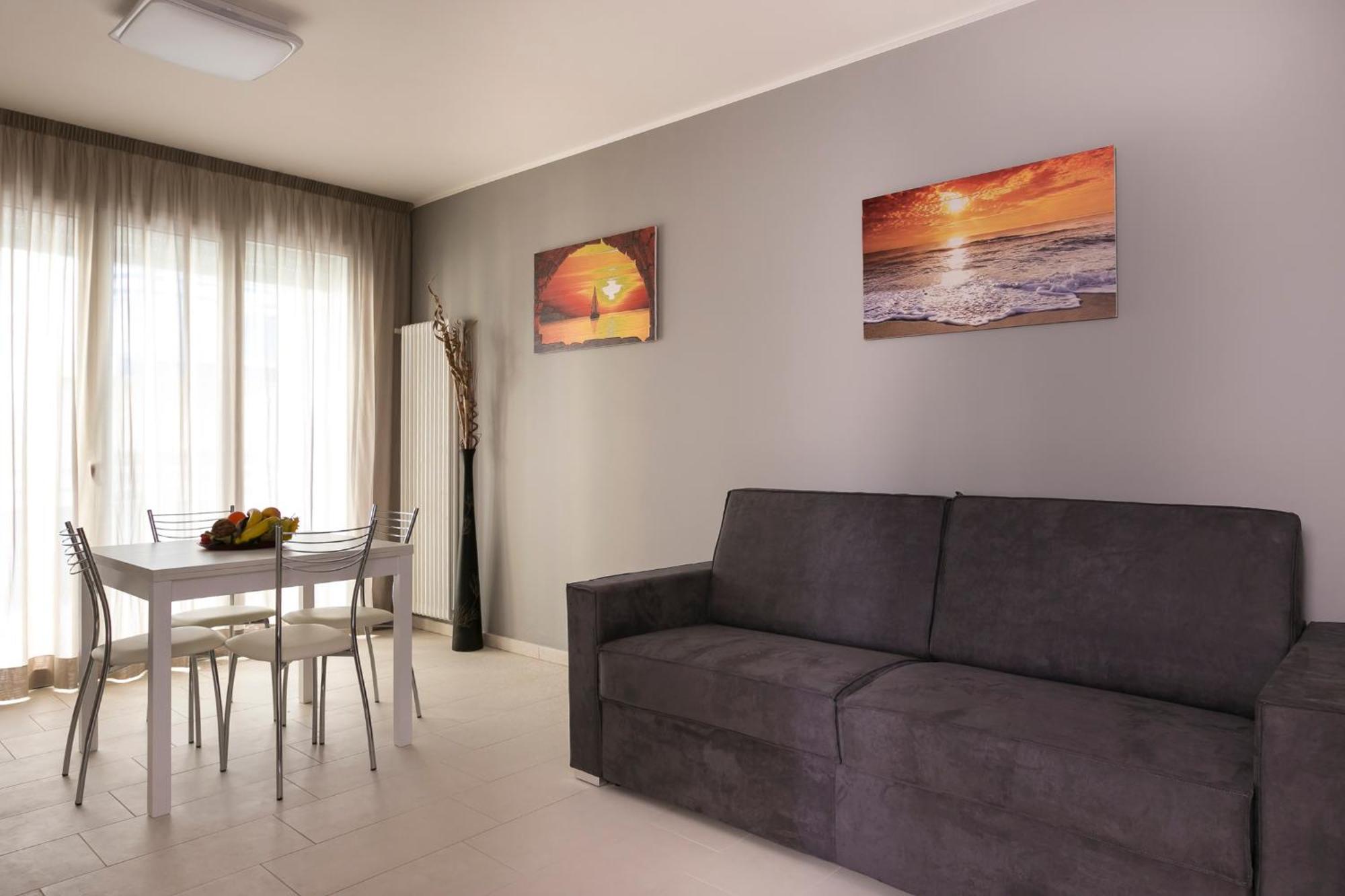 Residenza Riva Azzurra Aparthotel Римини Екстериор снимка