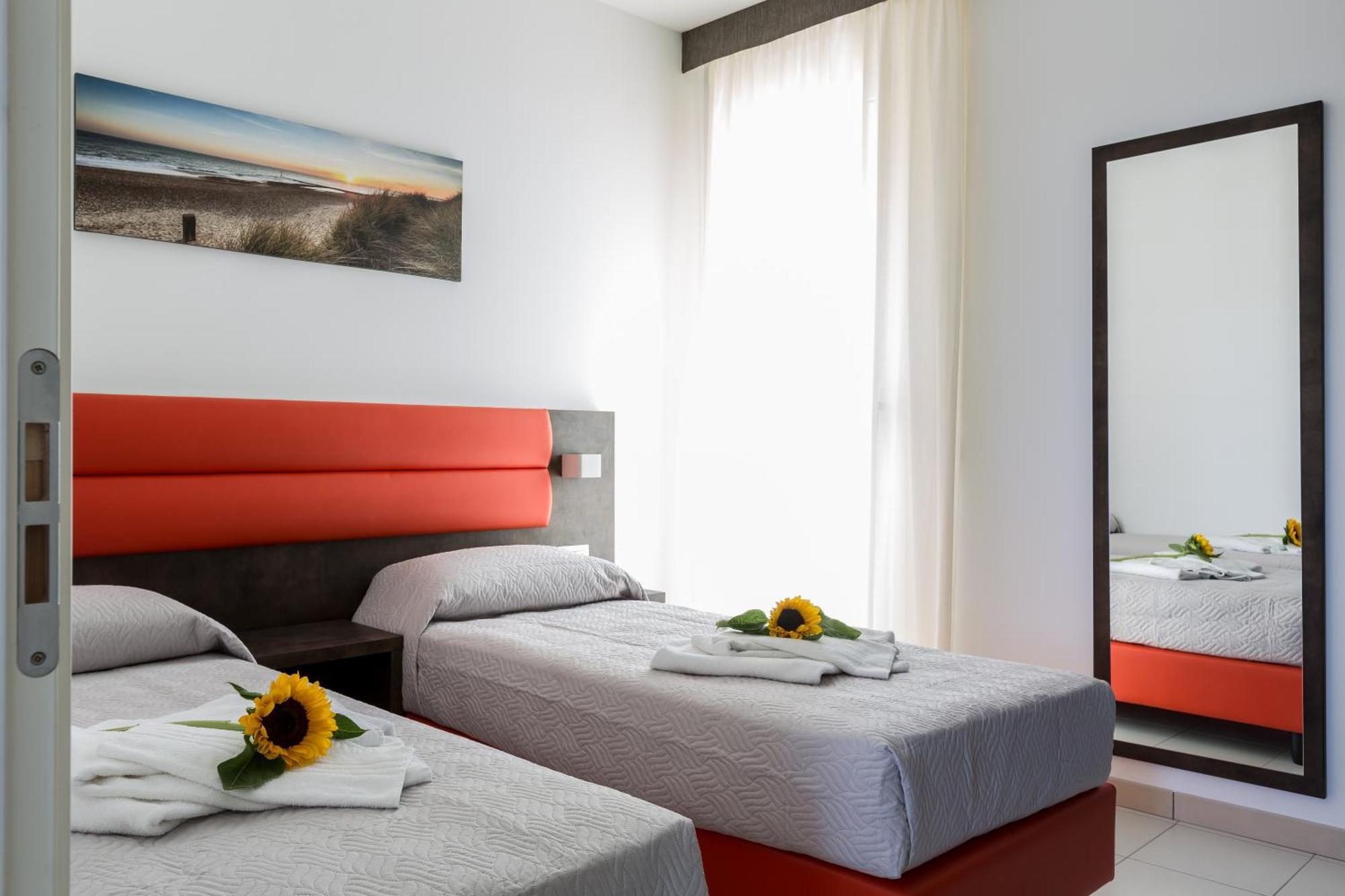 Residenza Riva Azzurra Aparthotel Римини Екстериор снимка