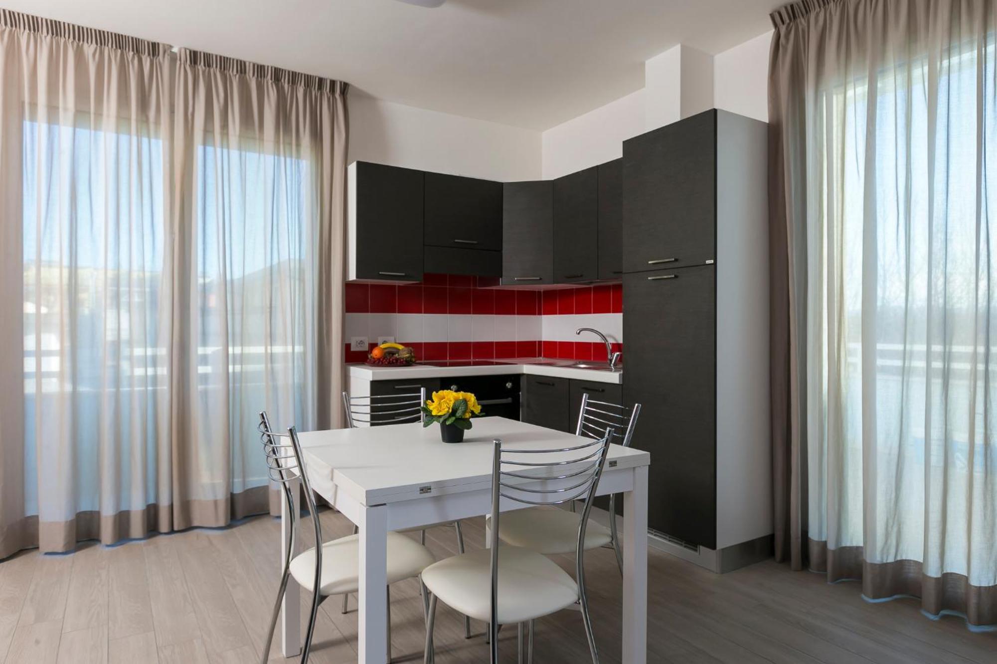 Residenza Riva Azzurra Aparthotel Римини Екстериор снимка