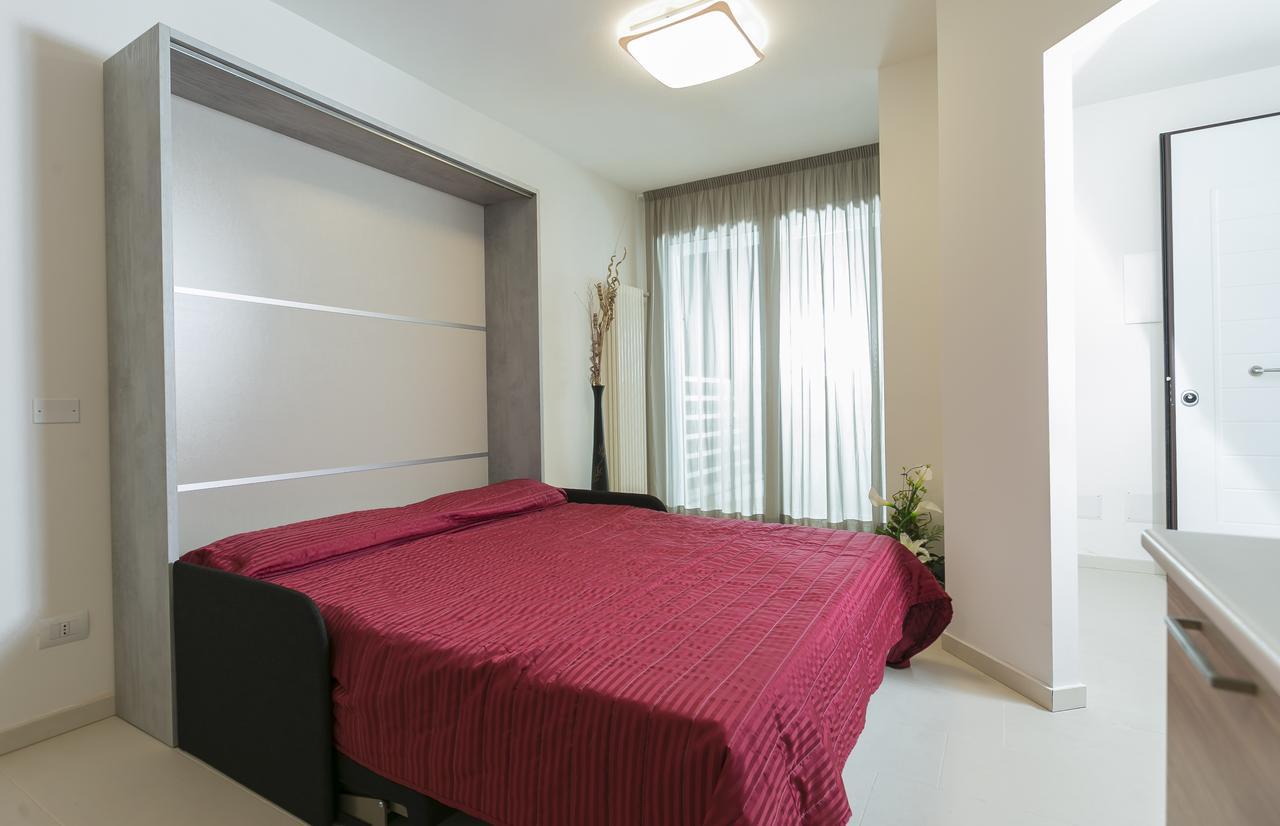 Residenza Riva Azzurra Aparthotel Римини Екстериор снимка