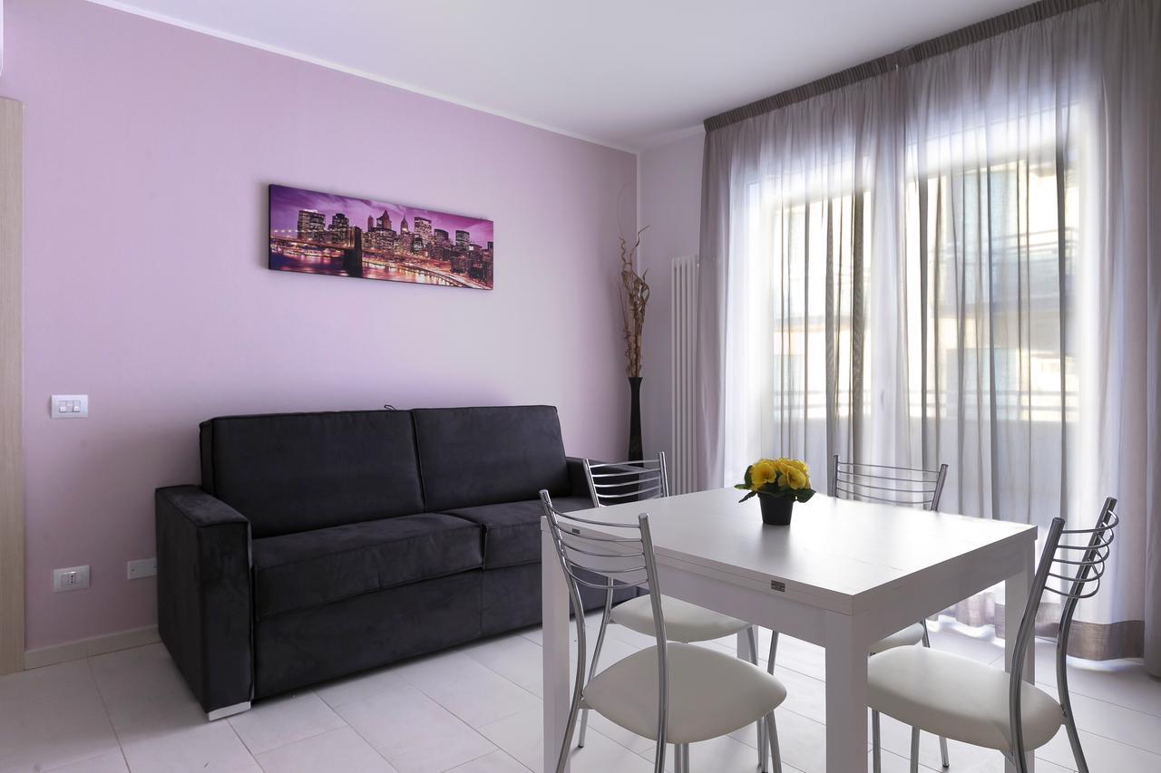 Residenza Riva Azzurra Aparthotel Римини Екстериор снимка