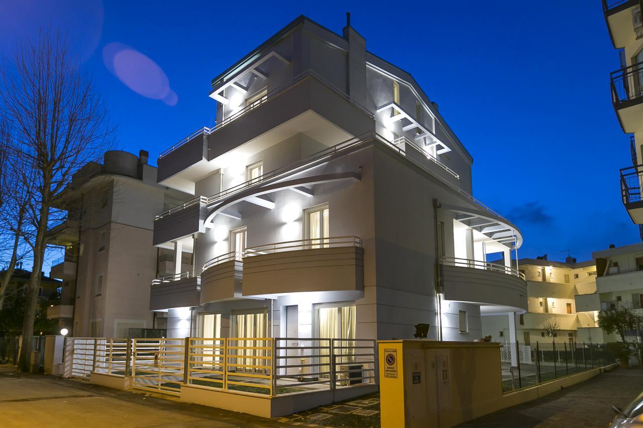 Residenza Riva Azzurra Aparthotel Римини Екстериор снимка