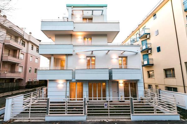 Residenza Riva Azzurra Aparthotel Римини Екстериор снимка