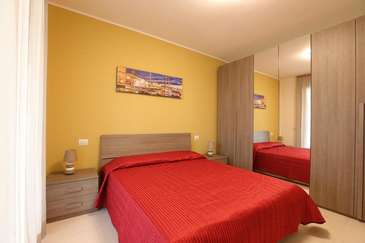 Residenza Riva Azzurra Aparthotel Римини Стая снимка